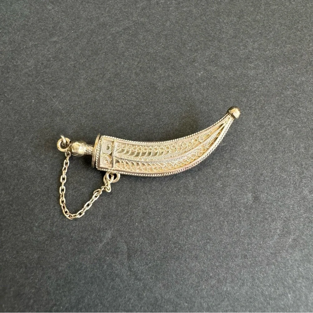 Vintage Sterling Silver Dagger & Sheath Brooch Spun Filigree‎ Sword Pin Chain